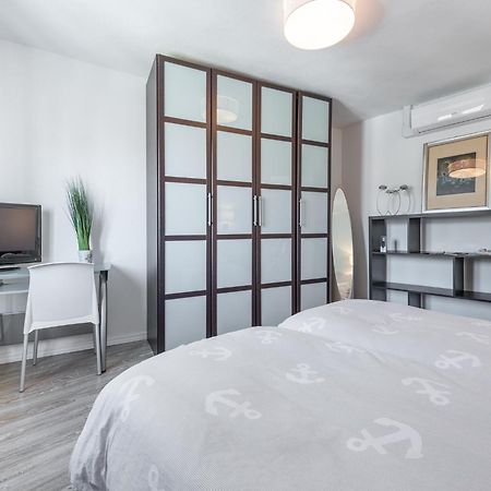 Casa Alla Marina Del Porto Di Cagliari Apartment Bagian luar foto