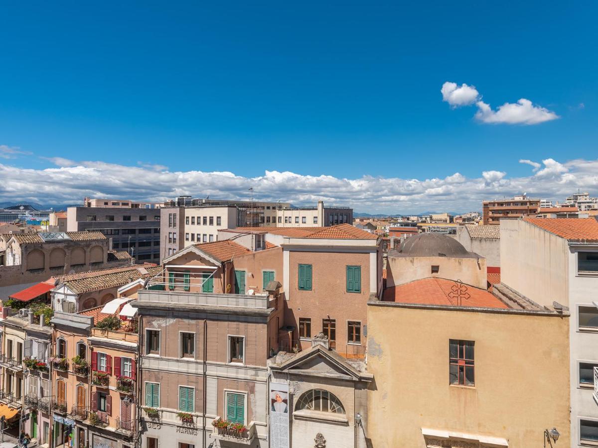 Casa Alla Marina Del Porto Di Cagliari Apartment Bagian luar foto