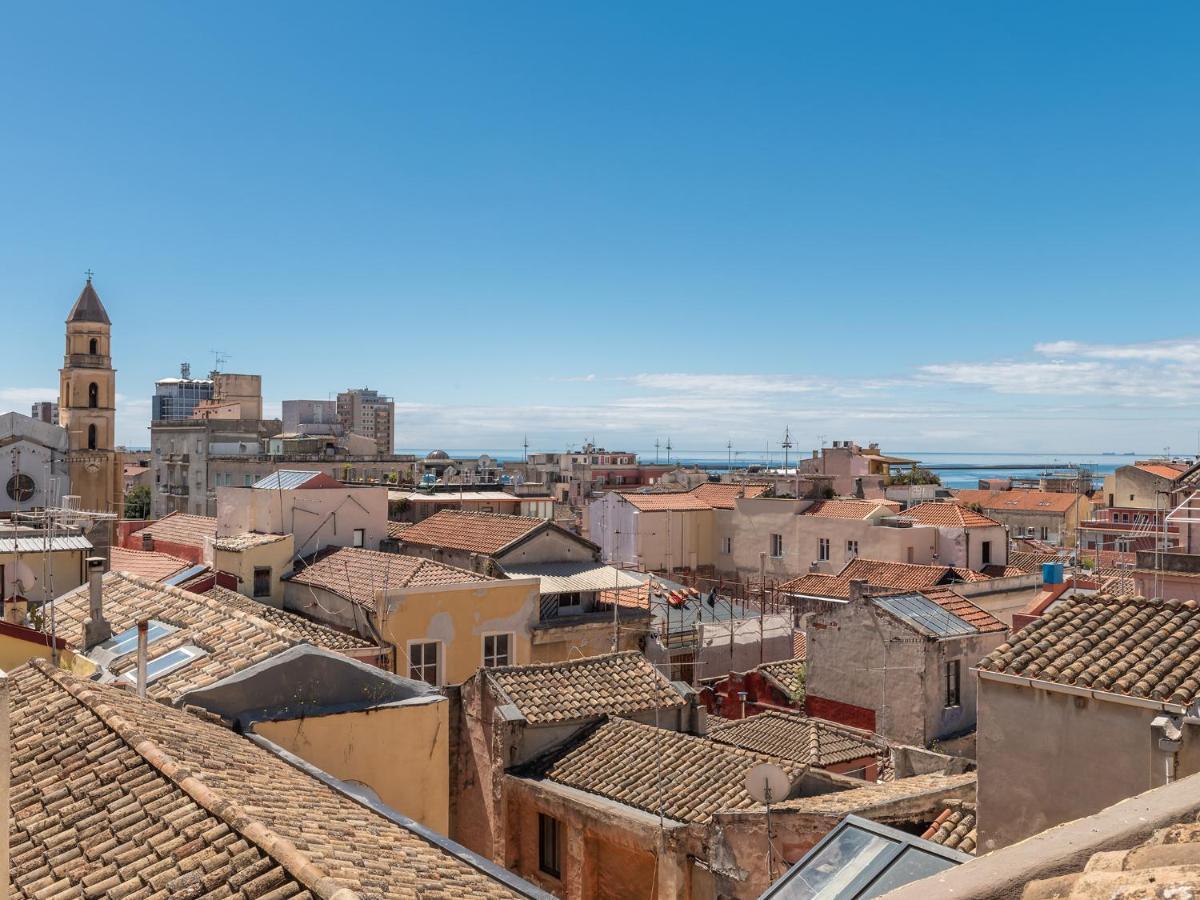 Casa Alla Marina Del Porto Di Cagliari Apartment Bagian luar foto